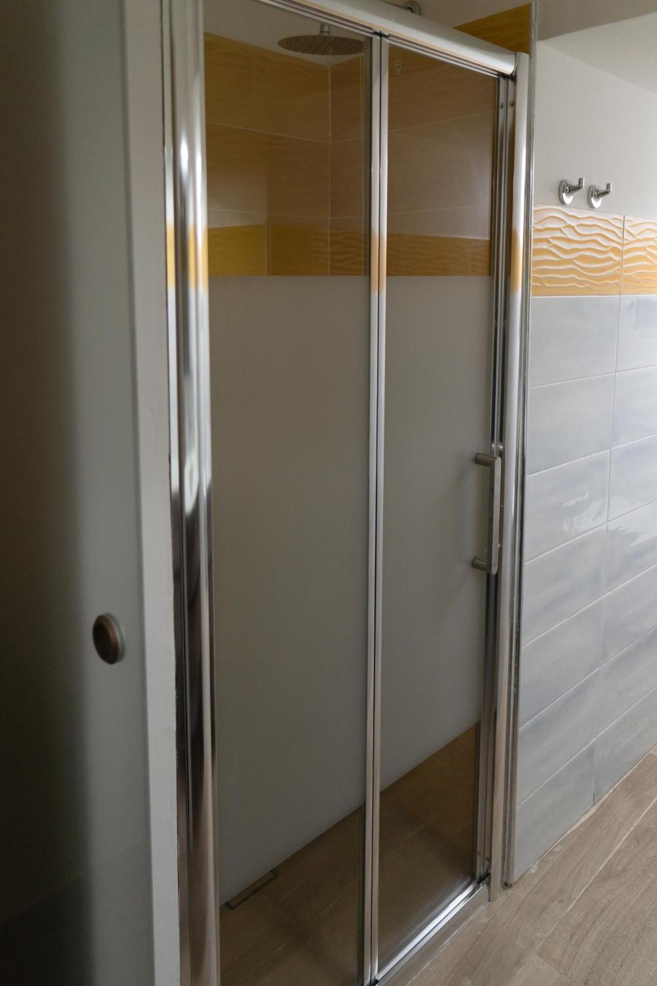 Yes I Know My Room - Mini Room Martiri Napoli Bagian luar foto