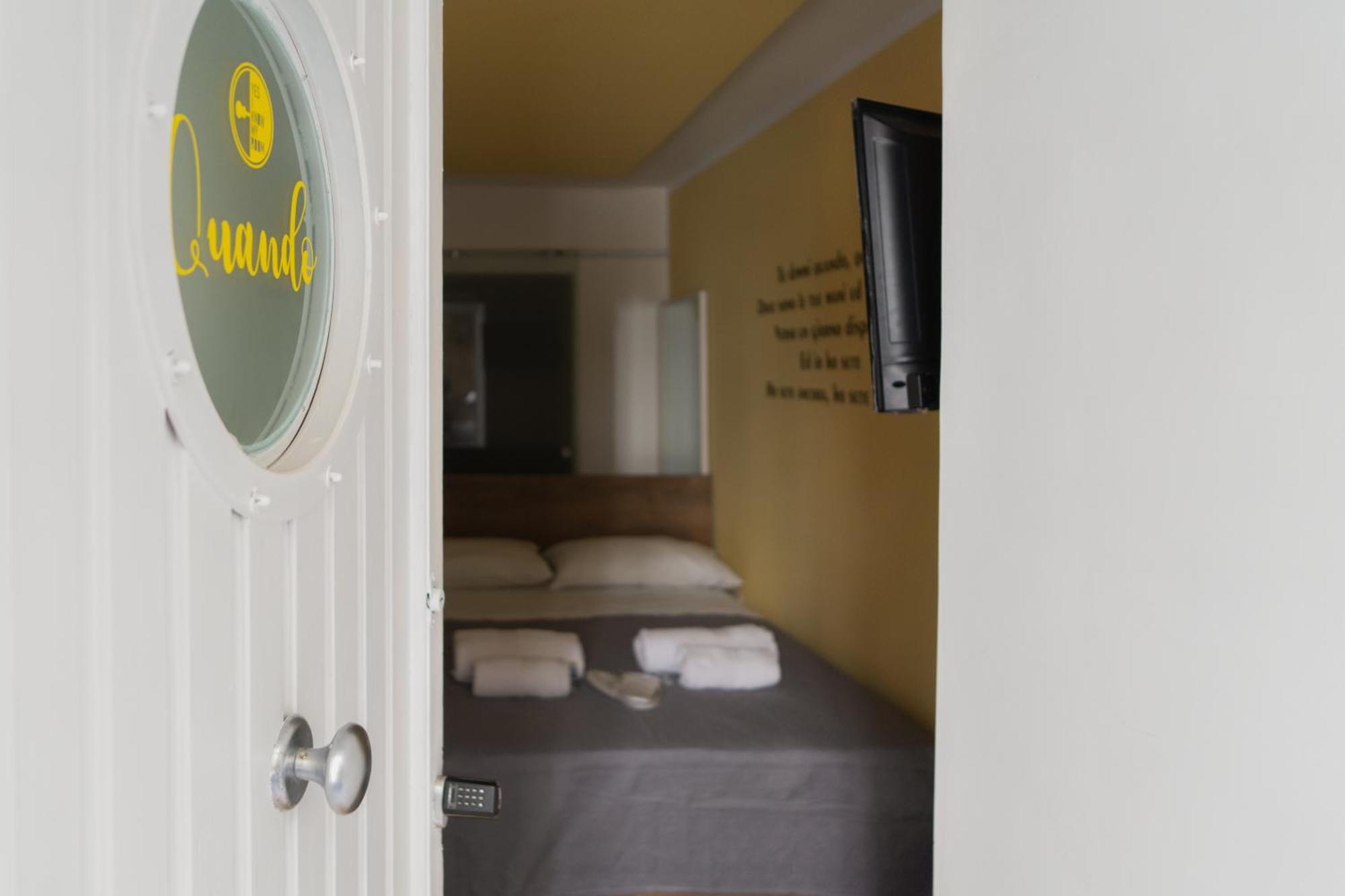 Yes I Know My Room - Mini Room Martiri Napoli Bagian luar foto